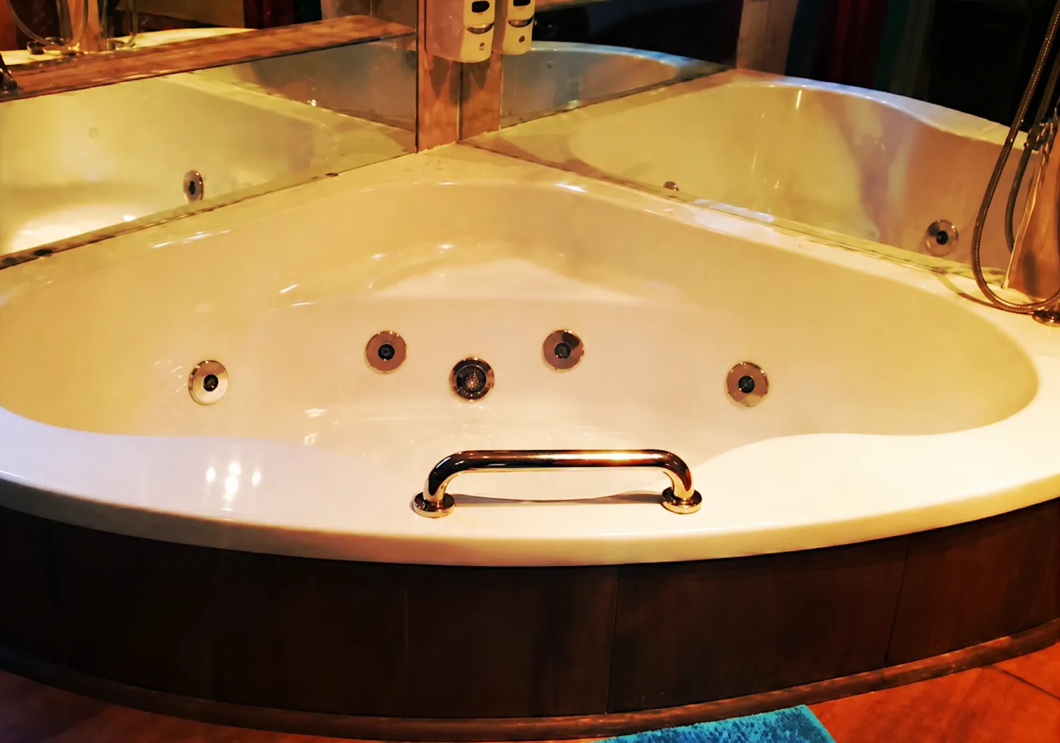 Private jacuzzi suite at Go-West Rooms, Goodwood